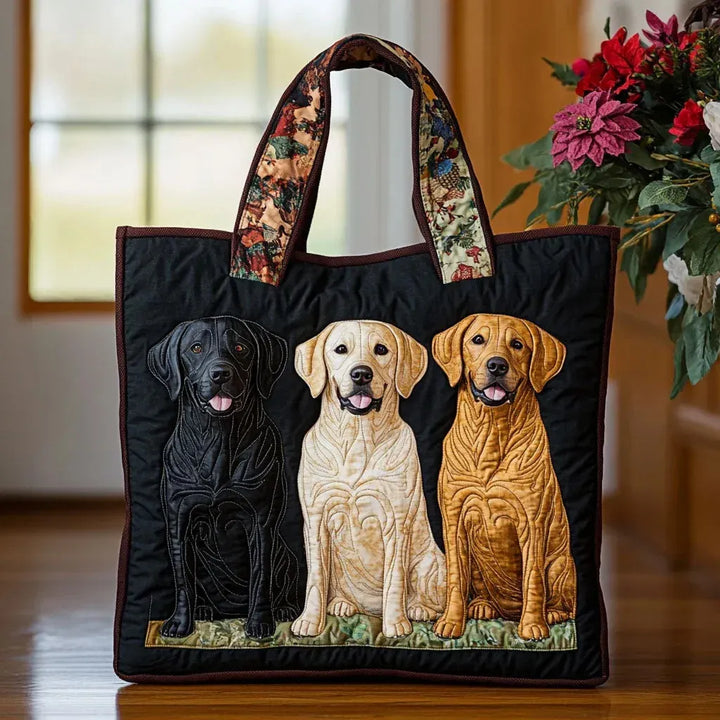 Handsydd quiltad väska med tre Labradorer