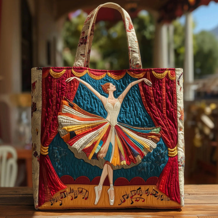 Handsydd quiltad väska med elegant ballerina