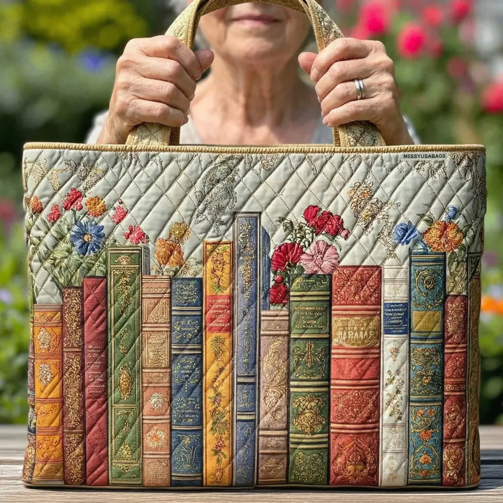Handsydd quiltad väska med magisk bibliotek