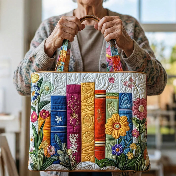 Handgjord vadderad väska med blommig bibliotek